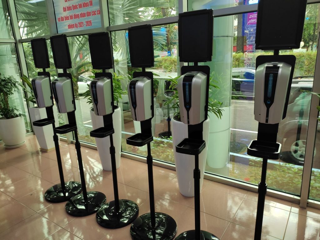 Lắp máy rửa tay tự động tại cơ quan, hội thảo