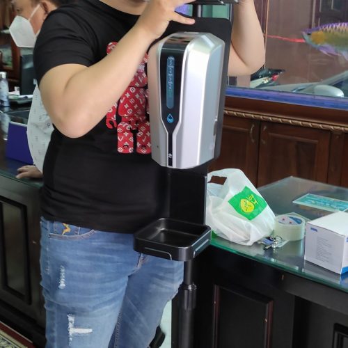 máy xịt cồn tự động